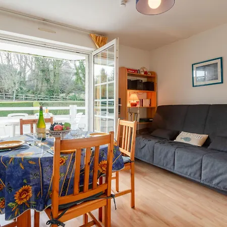 Apartment Les Jardins De La Cote Fleurie By Interhome Villers-sur-Mer